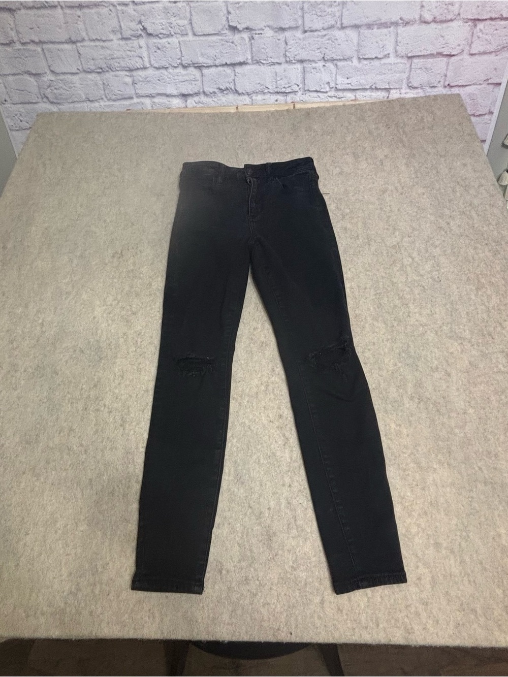 American Eagle Outfitters Black Skinny Jeans with Knee Distress